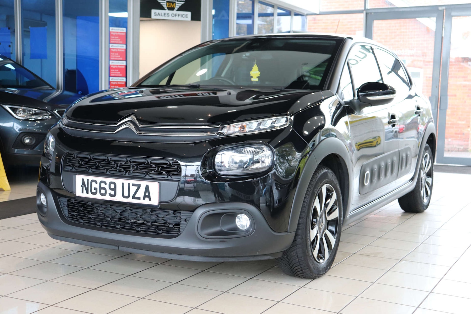 Used Citroen C3 2019 for sale - 76451759: Photo 2