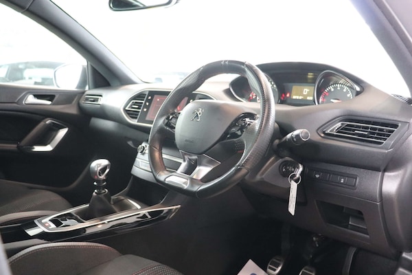 Used Peugeot 308 2019 for sale - 75683804: Photo 20