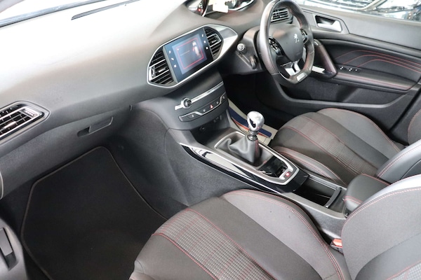 Used Peugeot 308 2019 for sale - 75683804: Photo 32