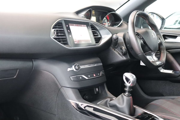 Used Peugeot 308 2019 for sale - 75683804: Photo 37