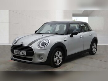 Used MINI Hatch 2019 for sale - 78654427: Photo