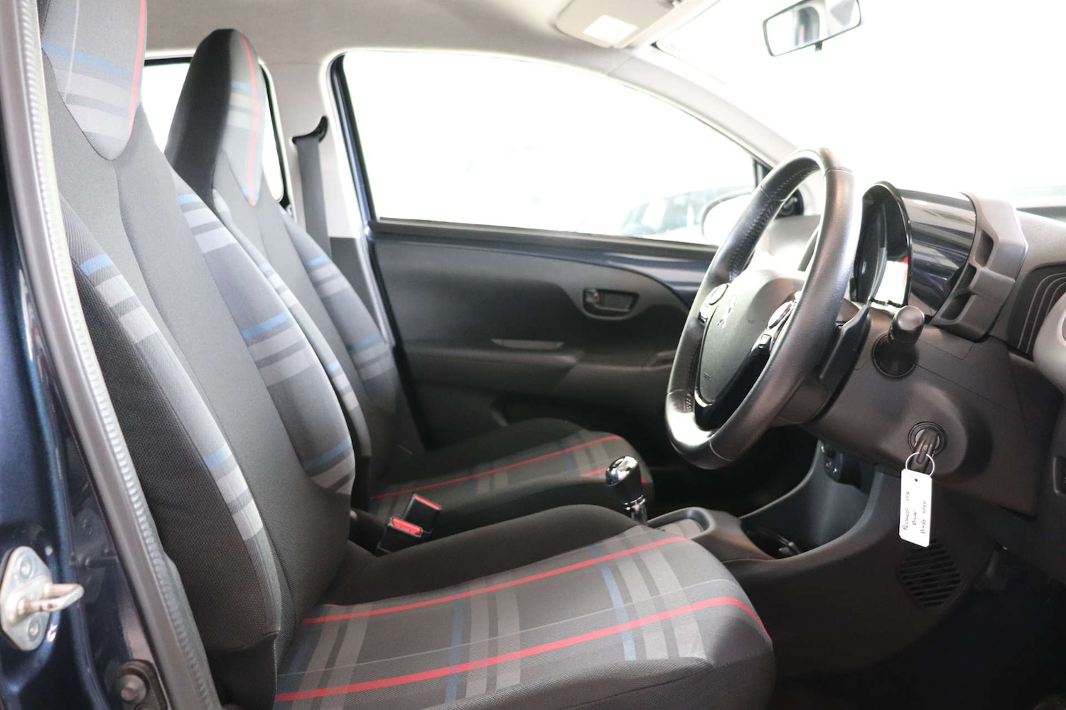 Used Peugeot 108 2015 for sale - 76601024: Photo 19