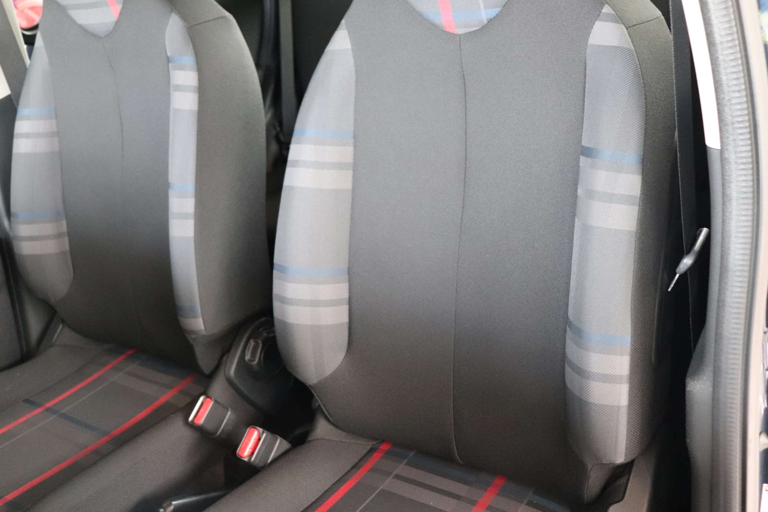 Used Peugeot 108 2015 for sale - 76601024: Photo 39