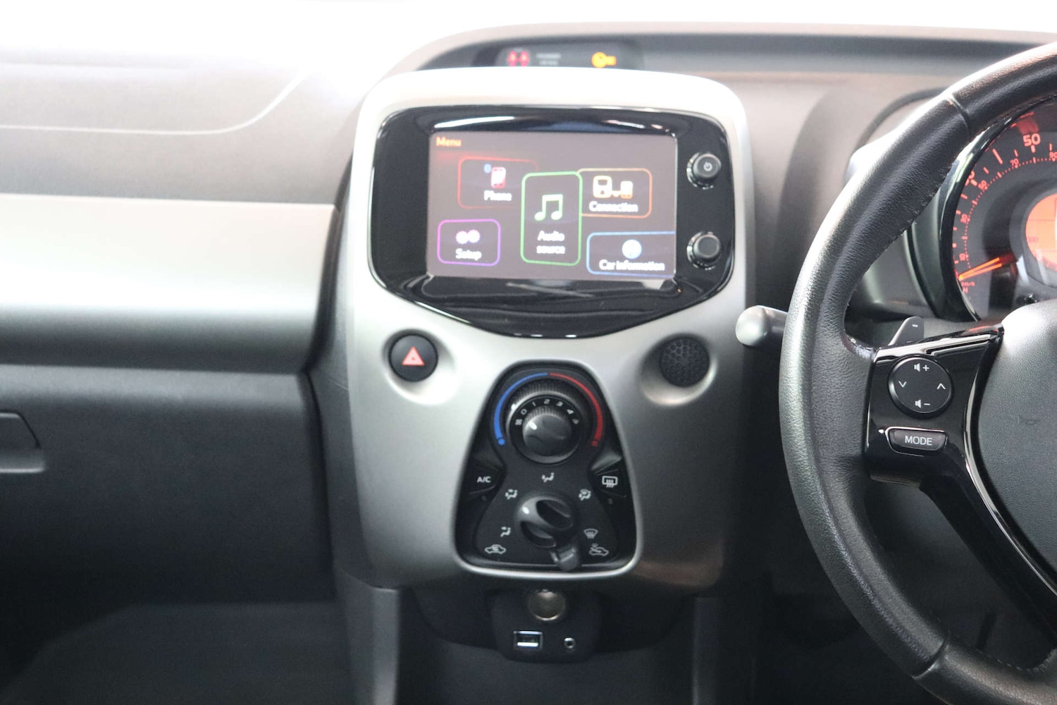 Used Peugeot 108 2015 for sale - 77328631: Photo 15