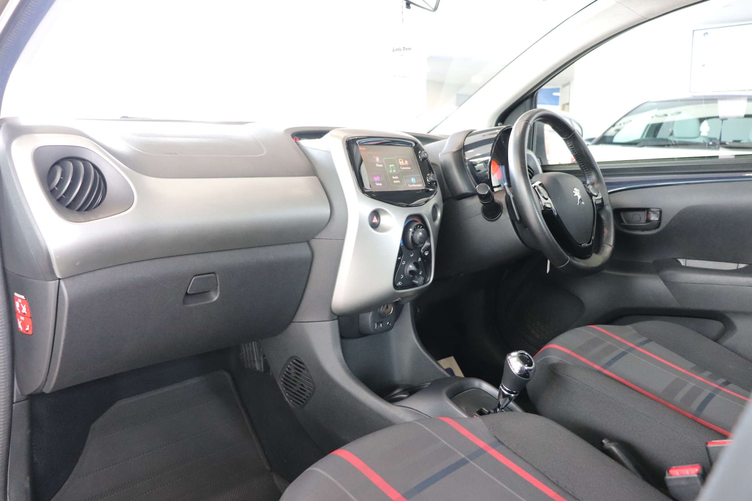 Used Peugeot 108 2015 for sale - 77328631: Photo 35