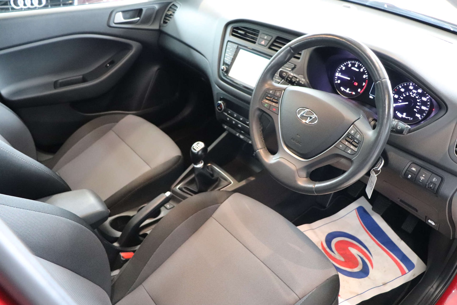 Used Hyundai i20 2017 for sale - 75996560: Photo 17