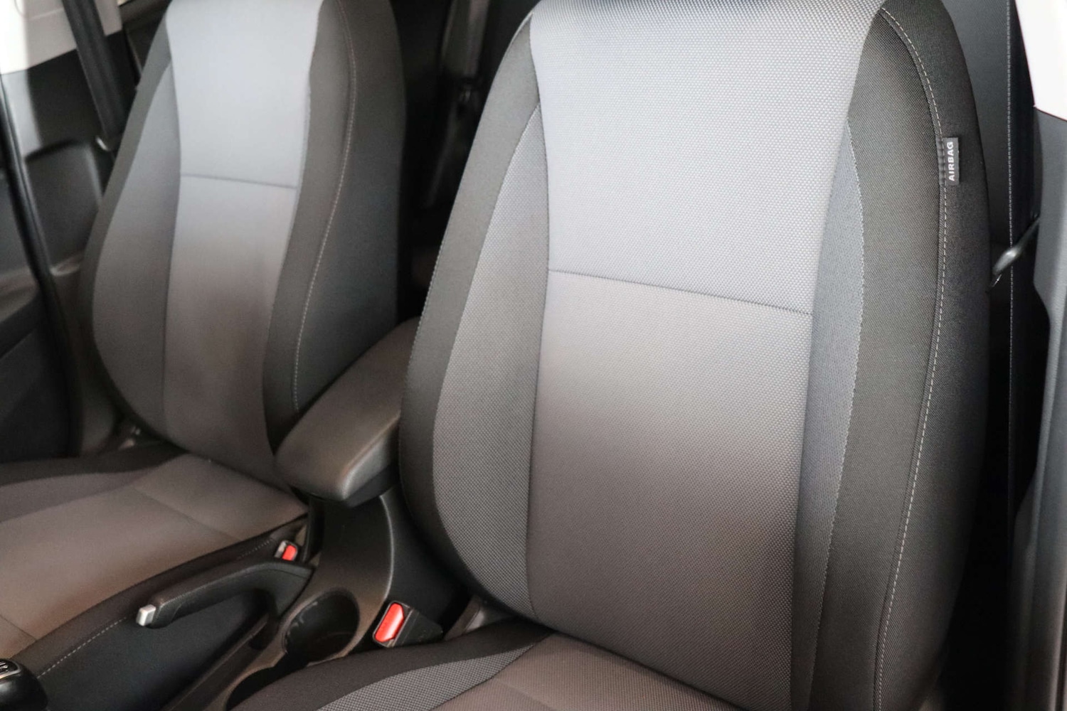 Used Hyundai i20 2017 for sale - 75996560: Photo 41