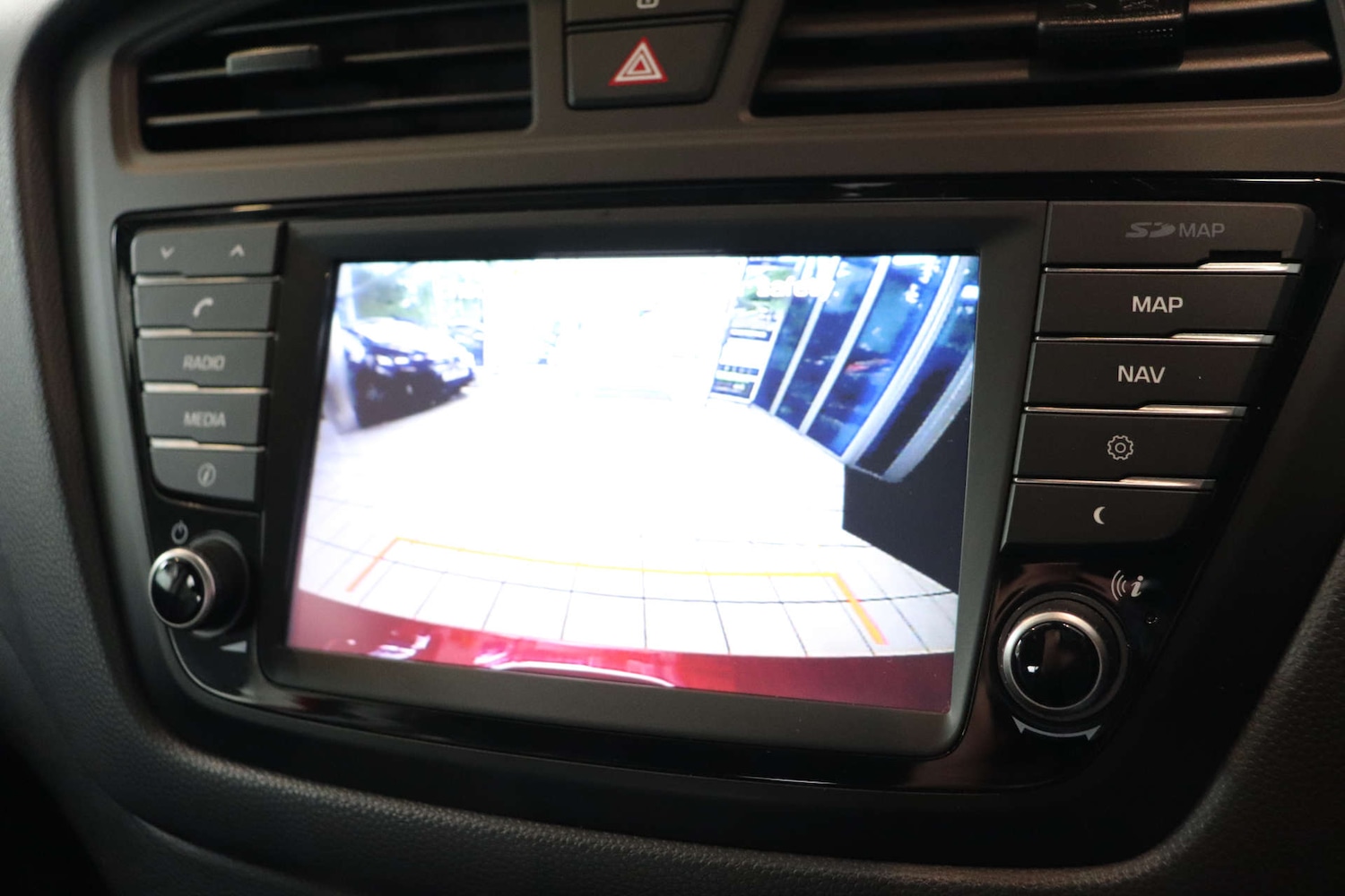 Used Hyundai i20 2017 for sale - 75996560: Photo 44