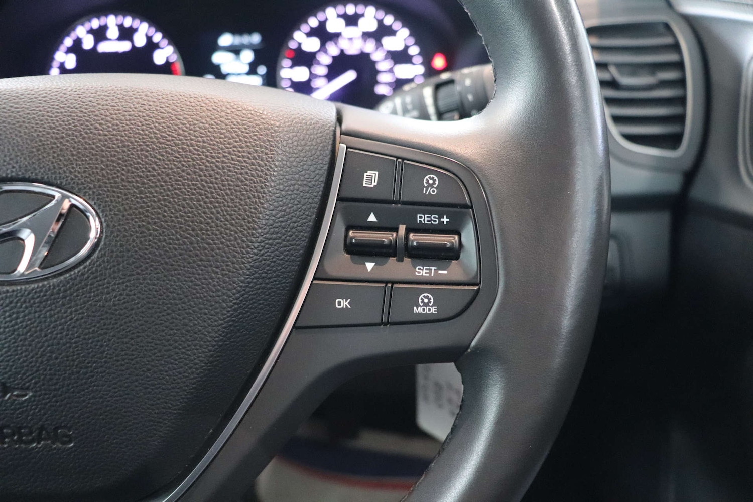 Used Hyundai i20 2017 for sale - 75996560: Photo 53