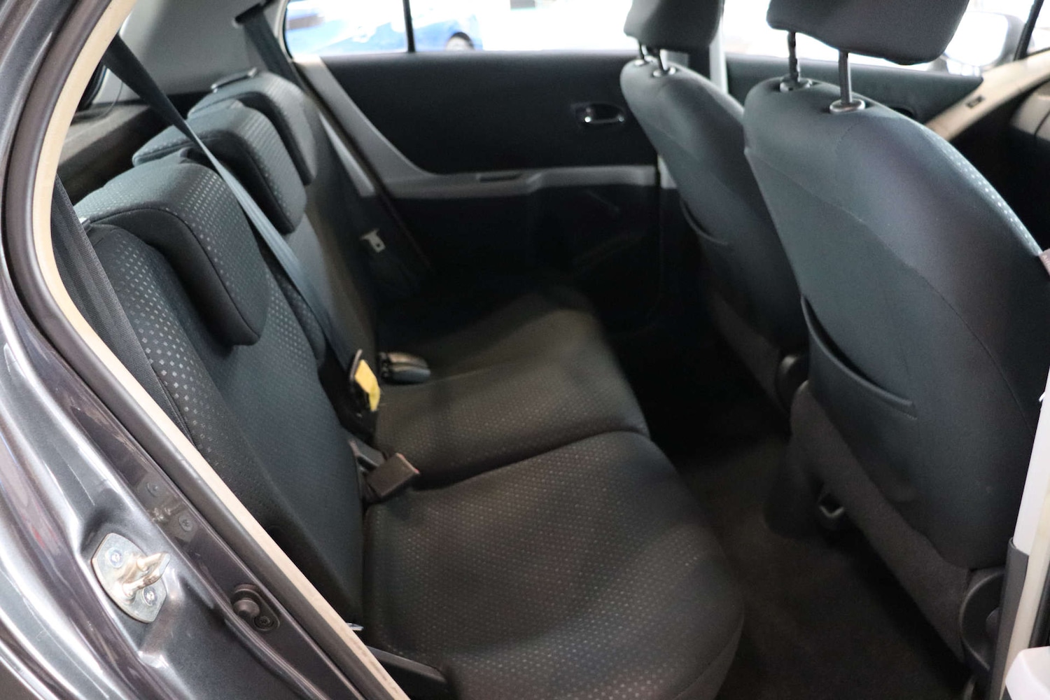 Used Toyota Yaris 2010 for sale - 77483011: Photo 22