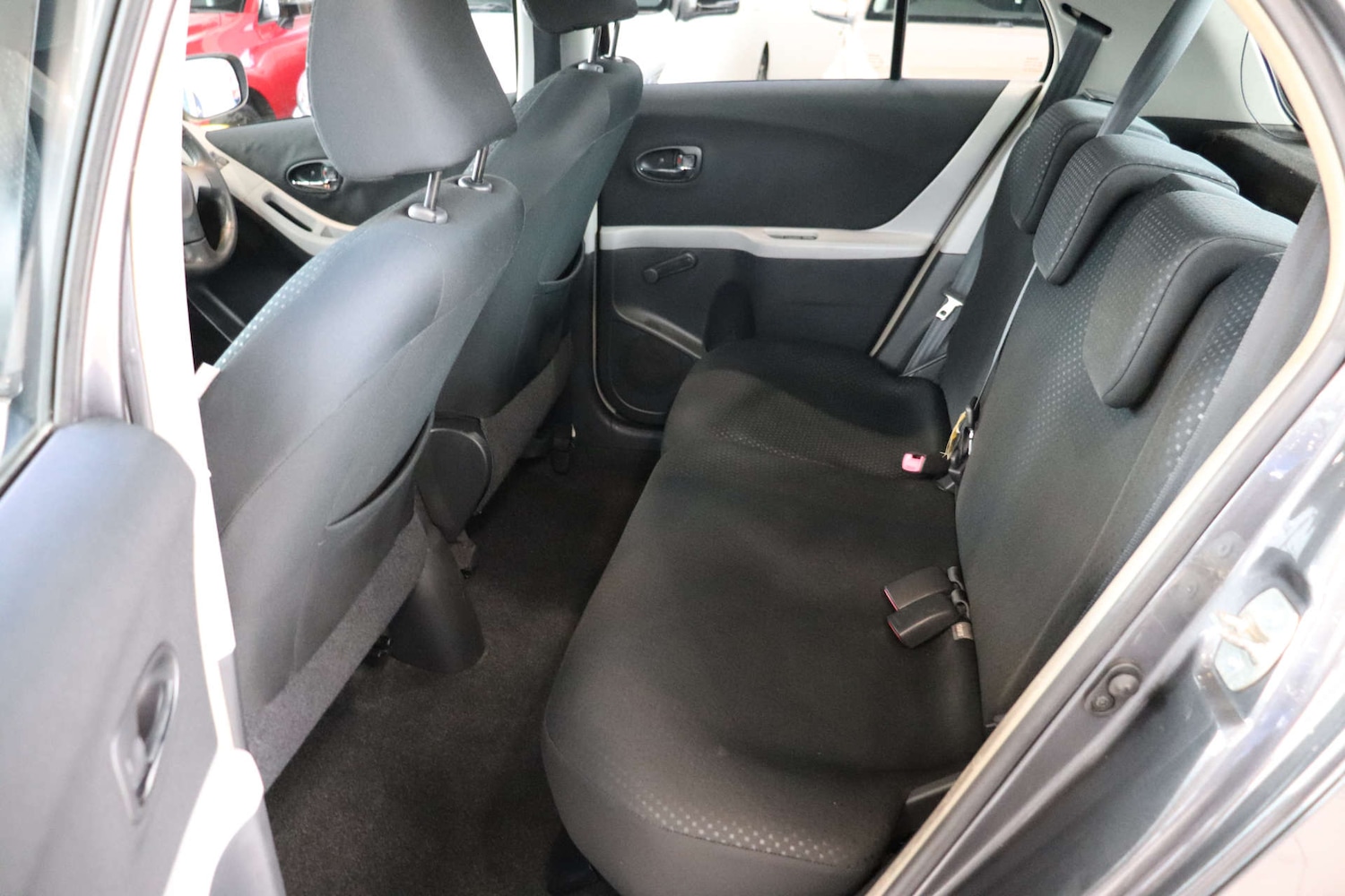 Used Toyota Yaris 2010 for sale - 77483011: Photo 26