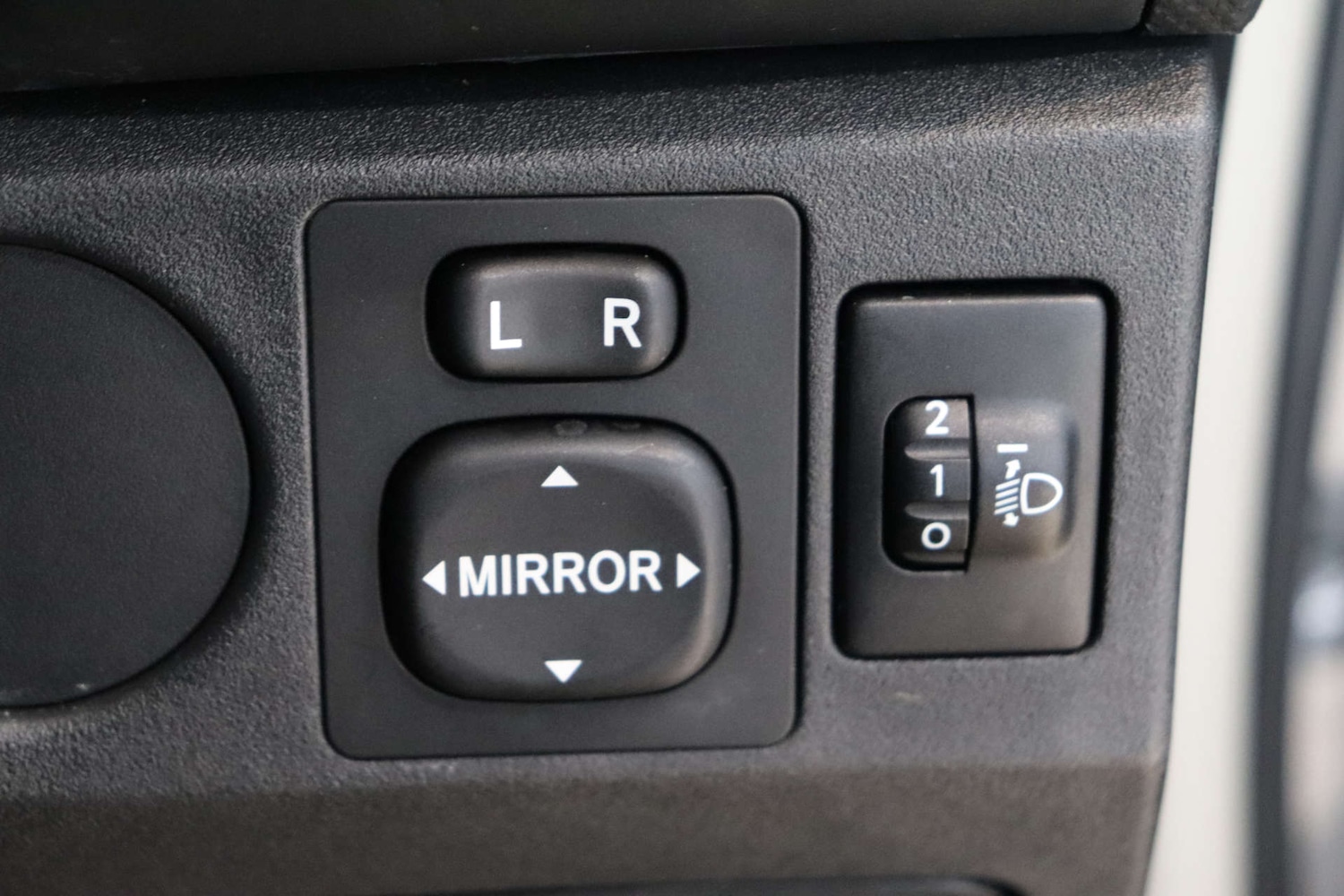 Used Toyota Yaris 2010 for sale - 77483011: Photo 44