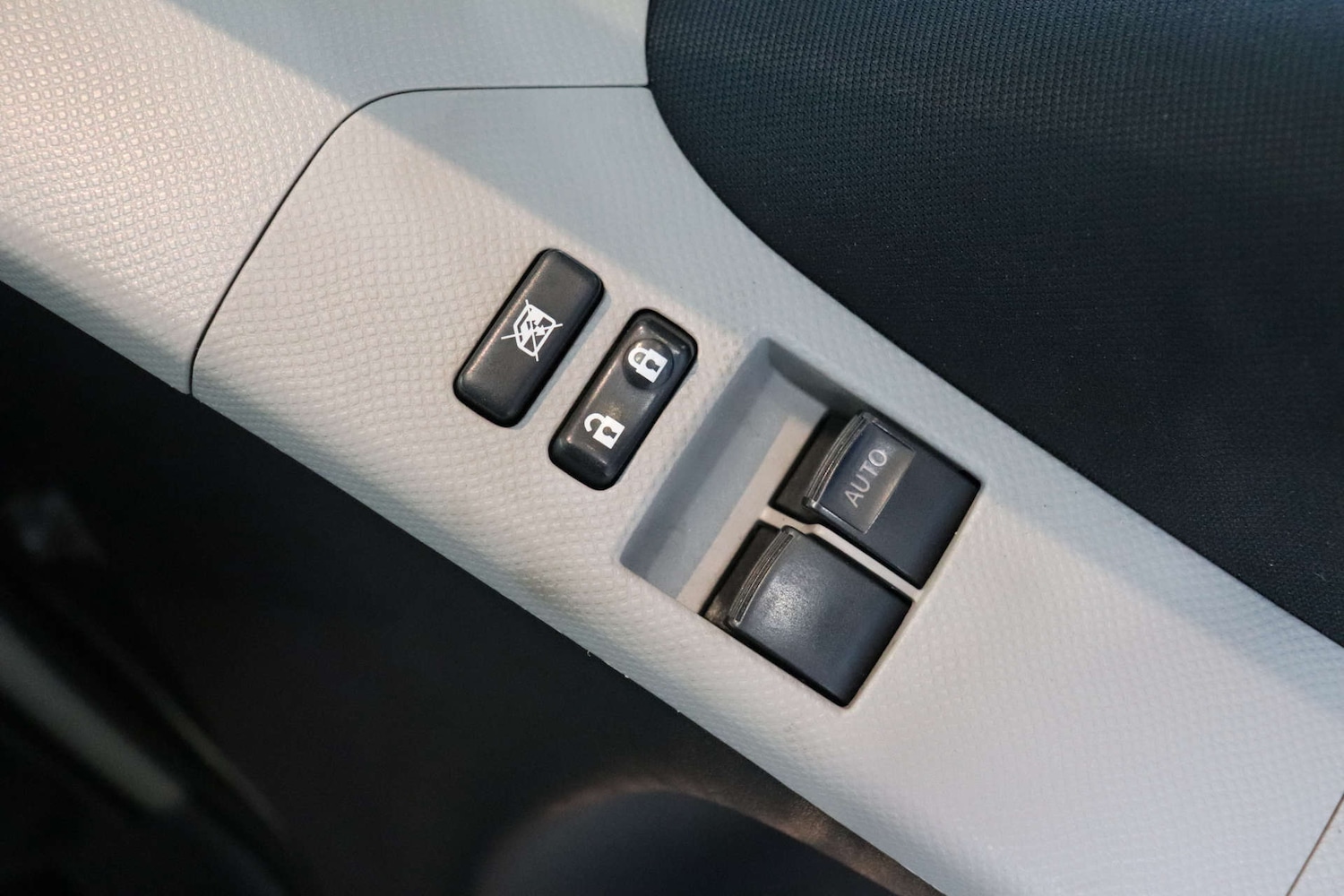 Used Toyota Yaris 2010 for sale - 77483011: Photo 45