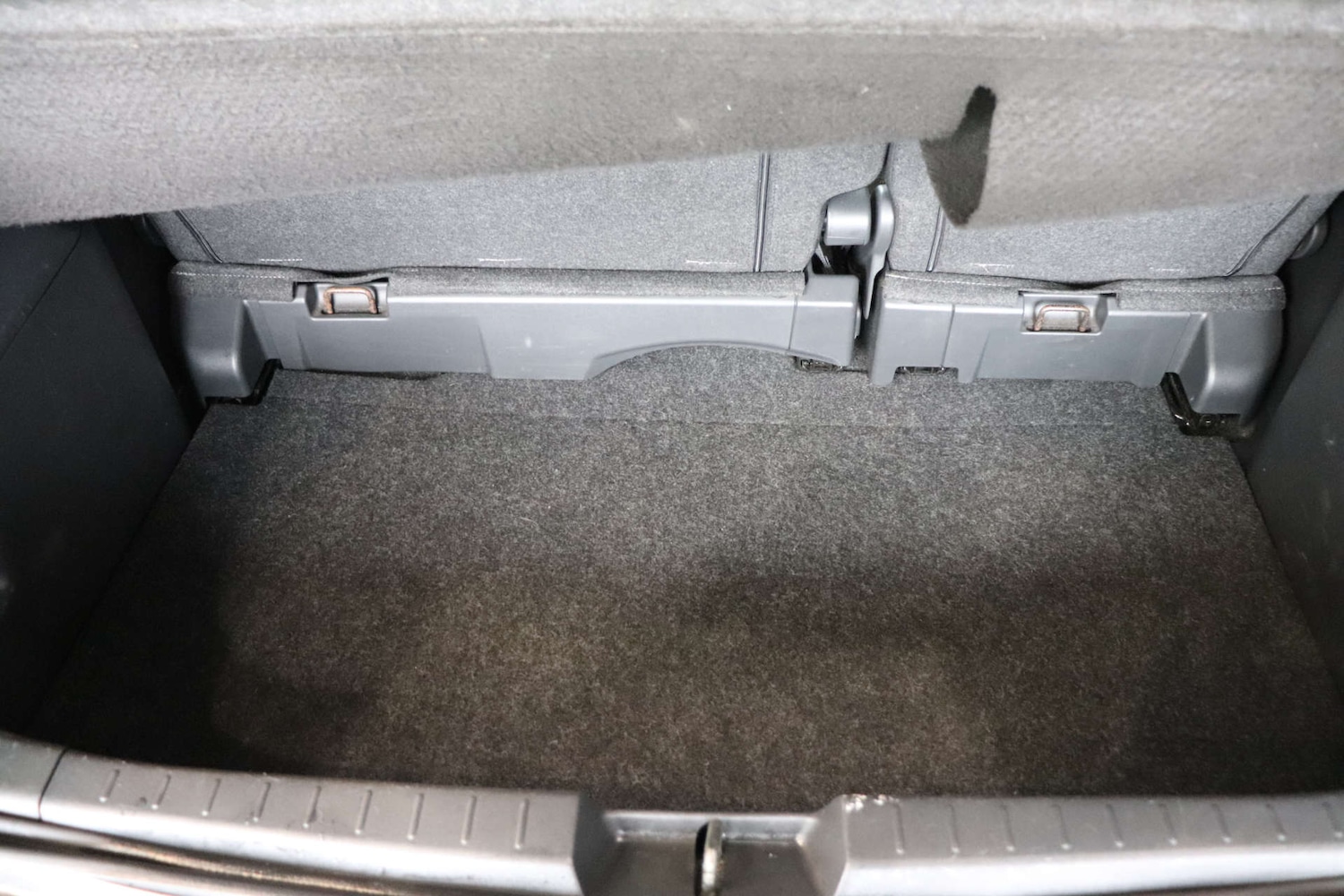 Used Toyota Yaris 2010 for sale - 77483011: Photo 48