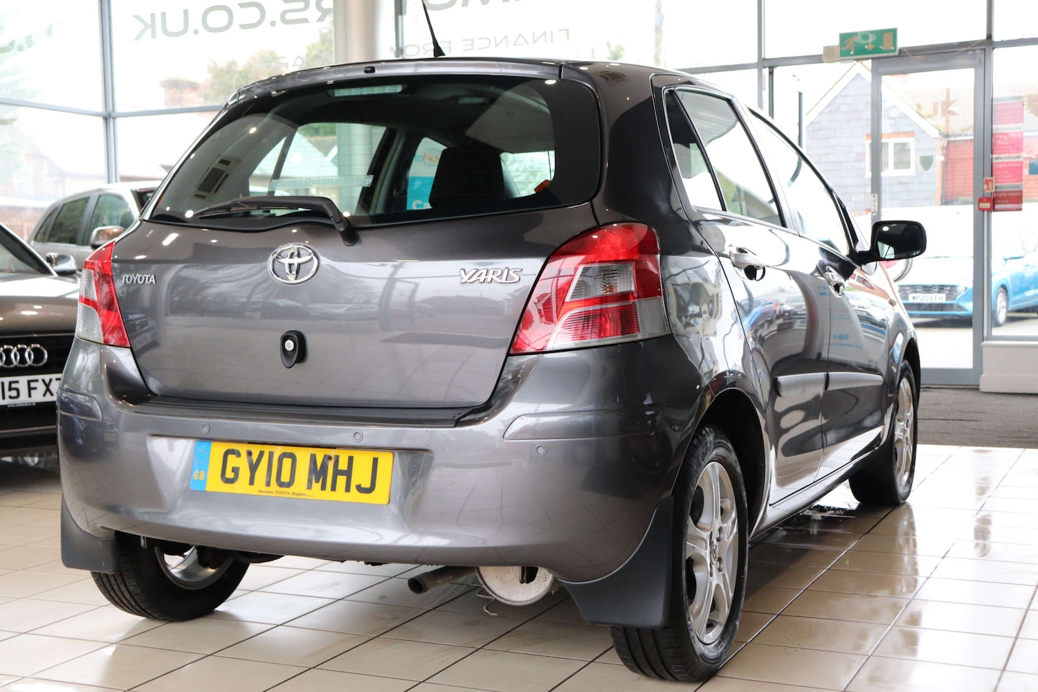 Used Toyota Yaris 2010 for sale - 77483011: Photo 8