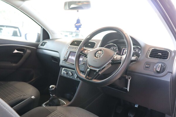 Used Volkswagen Polo 2015 for sale - 75300205: Photo 20