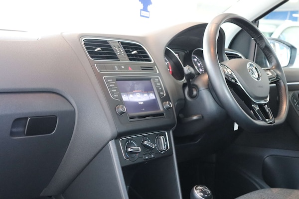 Used Volkswagen Polo 2015 for sale - 75300205: Photo 33