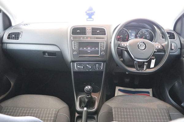 Used Volkswagen Polo 2015 for sale - 75300205: Photo 3