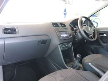 Used Volkswagen Polo 2015 for sale - 75300205: Photo