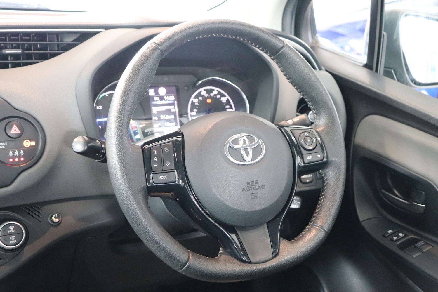 Used Toyota Yaris 2018 for sale - 76354269: Photo 16