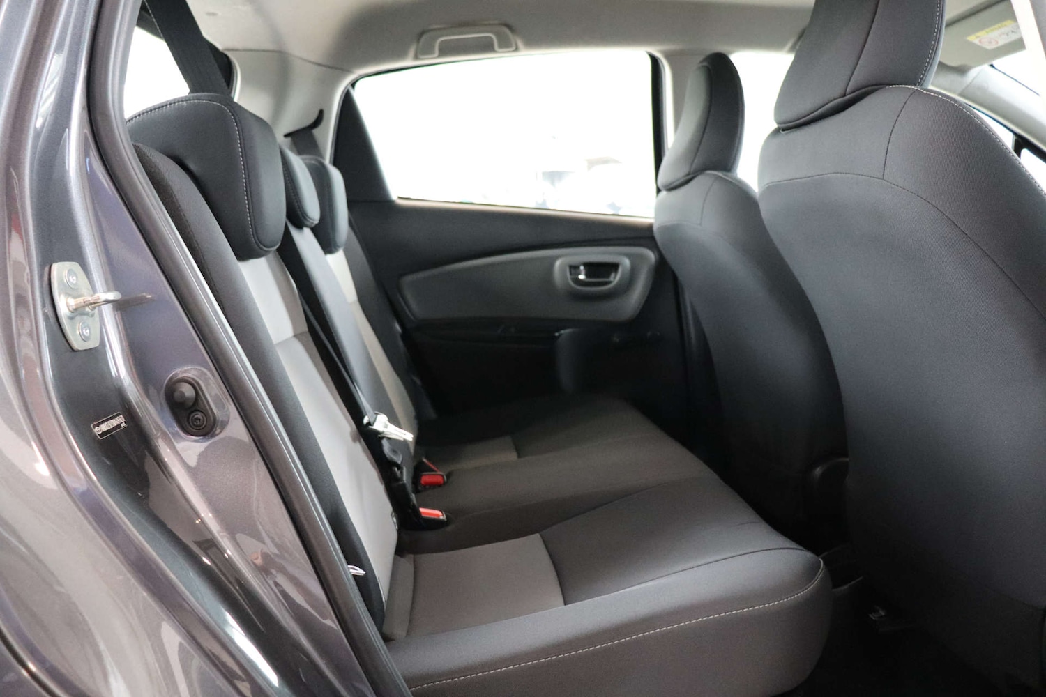 Used Toyota Yaris 2018 for sale - 76354269: Photo 26