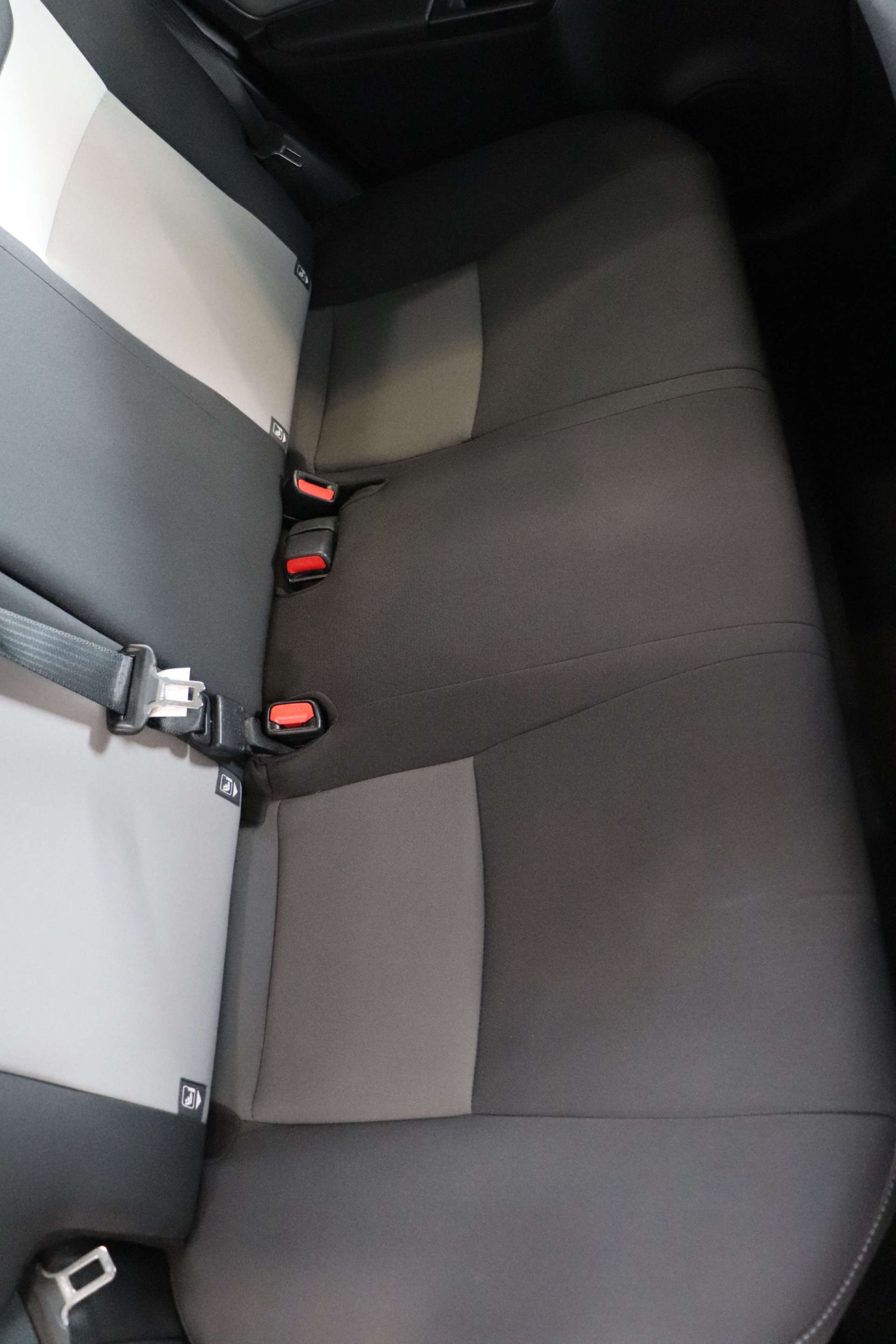Used Toyota Yaris 2018 for sale - 76354269: Photo 28