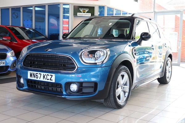 Used MINI Countryman 2017 for sale - 74688900: Photo 2