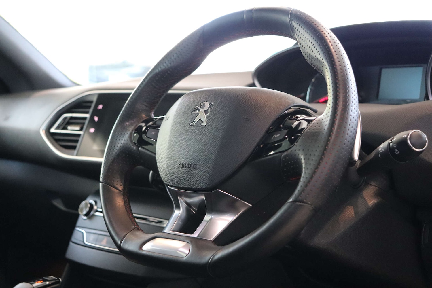 Used Peugeot 308 2019 for sale - 78218994: Photo 19