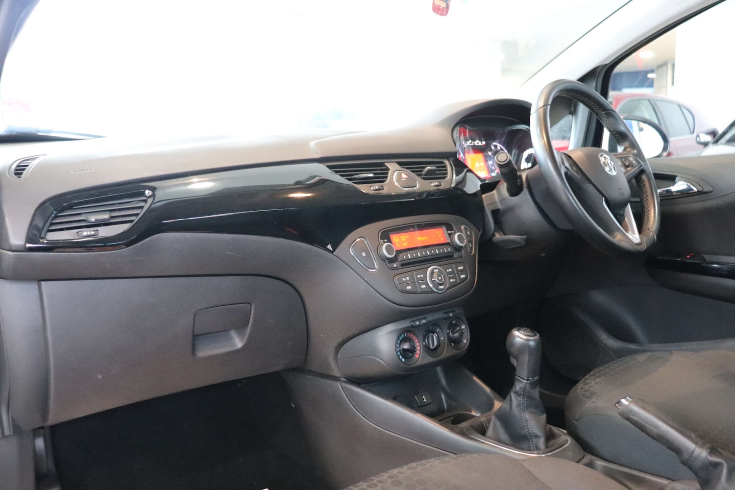 Used Vauxhall Corsa 2015 for sale - 77406141: Photo 4