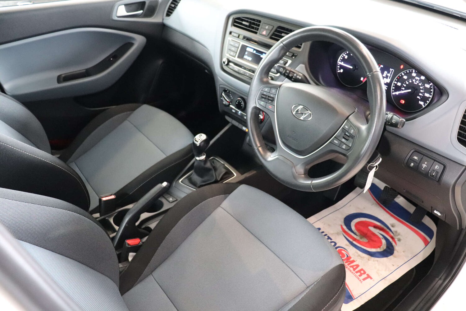 Used Hyundai i20 2016 for sale - 76144429: Photo 17