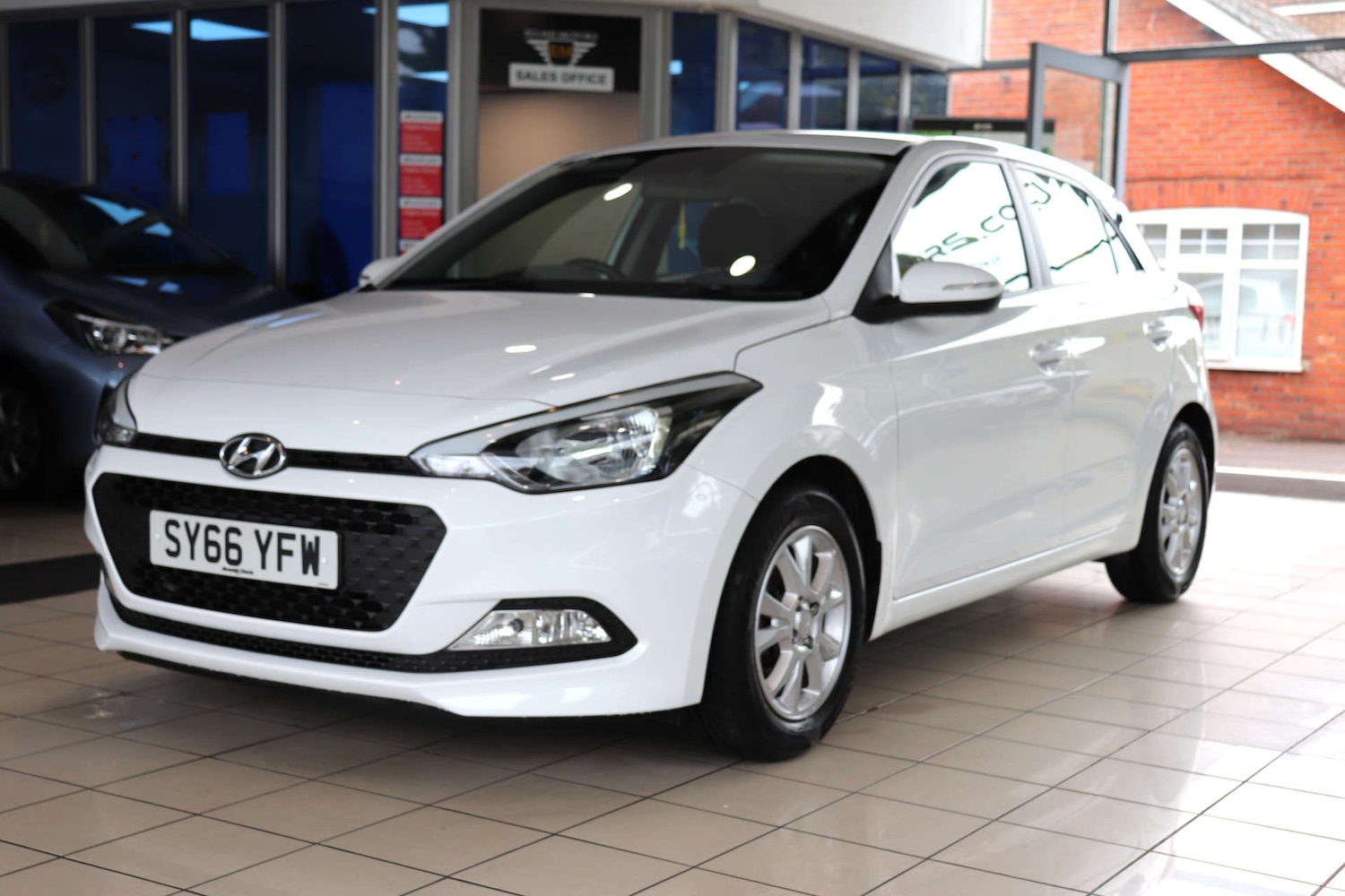 Used Hyundai i20 2016 for sale - 76144429: Photo 2