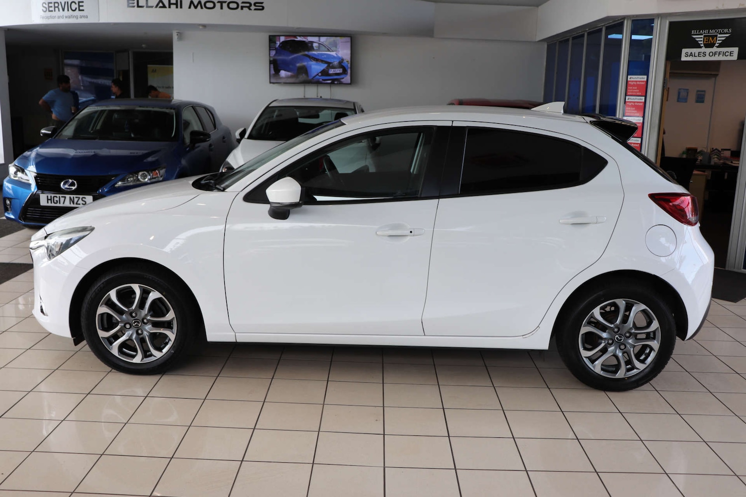 Used Mazda Mazda2 2017 for sale - 76005205: Photo 5