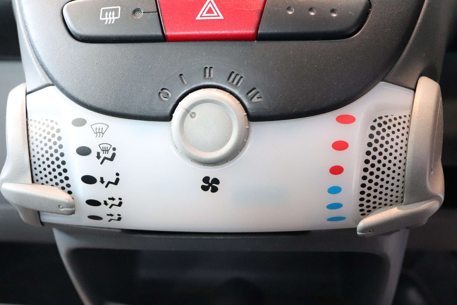 Used Peugeot 107 2009 for sale - 76438958: Photo 44