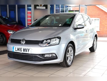 Used Volkswagen Polo 2016 for sale - 75525639: Photo