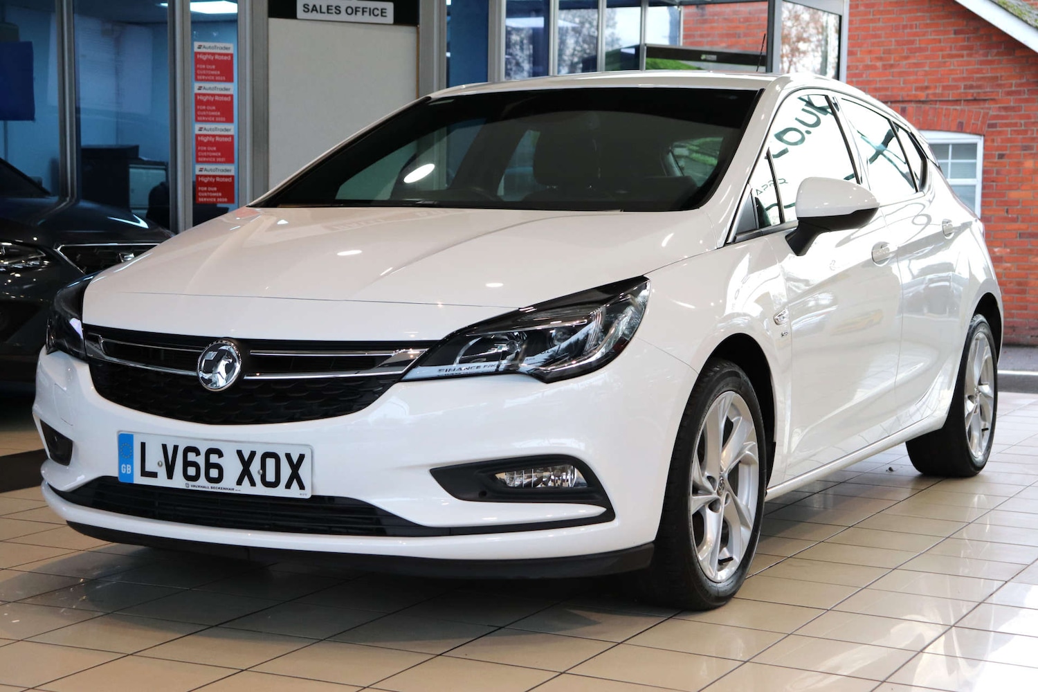 Used Vauxhall Astra 2016 for sale - 76589722: Photo 2