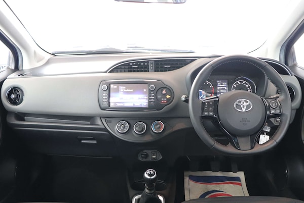 Used Toyota Yaris 2020 for sale - 75421246: Photo 3