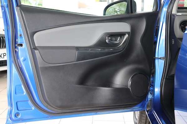 Used Toyota Yaris 2020 for sale - 75421246: Photo 53