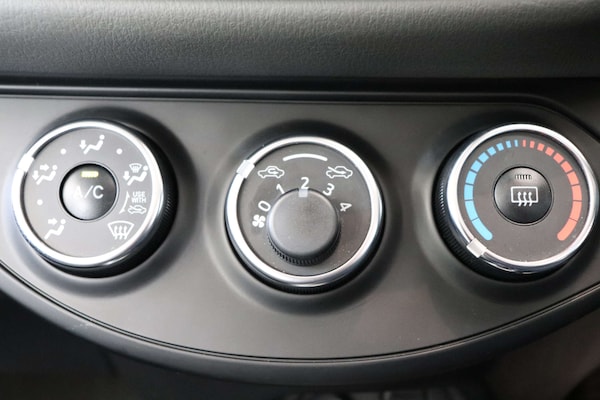 Used Toyota Yaris 2020 for sale - 75421246: Photo 57