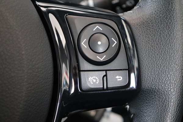 Used Toyota Yaris 2020 for sale - 75421246: Photo 64