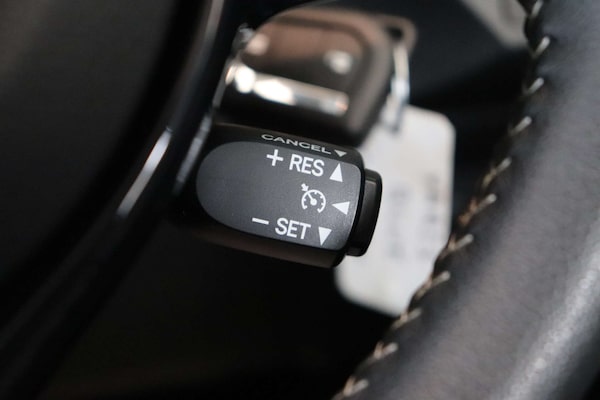 Used Toyota Yaris 2020 for sale - 75421246: Photo 65