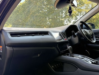 Used Honda HR-V 2016 for sale - 79611240: Photo