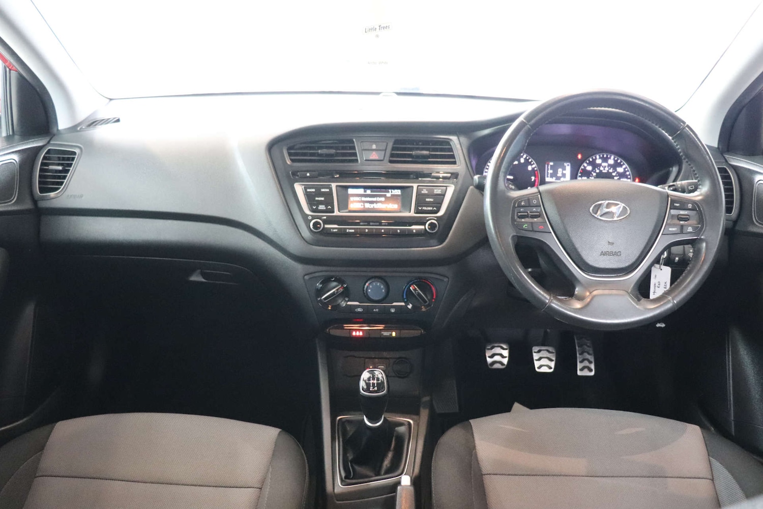 Used Hyundai i20 2017 for sale - 78094546: Photo 3