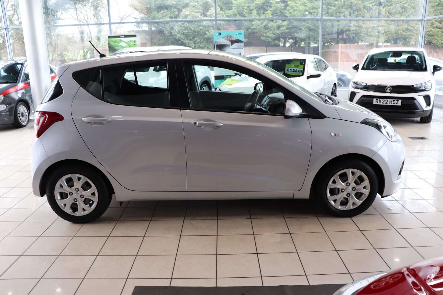 Used Hyundai i10 2015 for sale - 76363571: Photo 10
