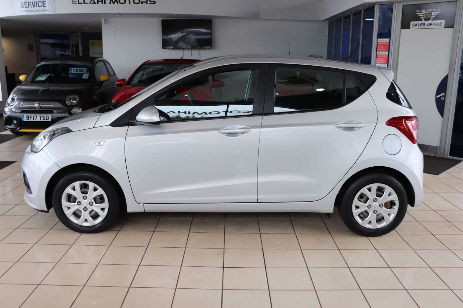 Used Hyundai i10 2015 for sale - 76363571: Photo 5
