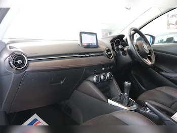 Used Mazda Mazda2 2017 for sale - 75536785: Photo