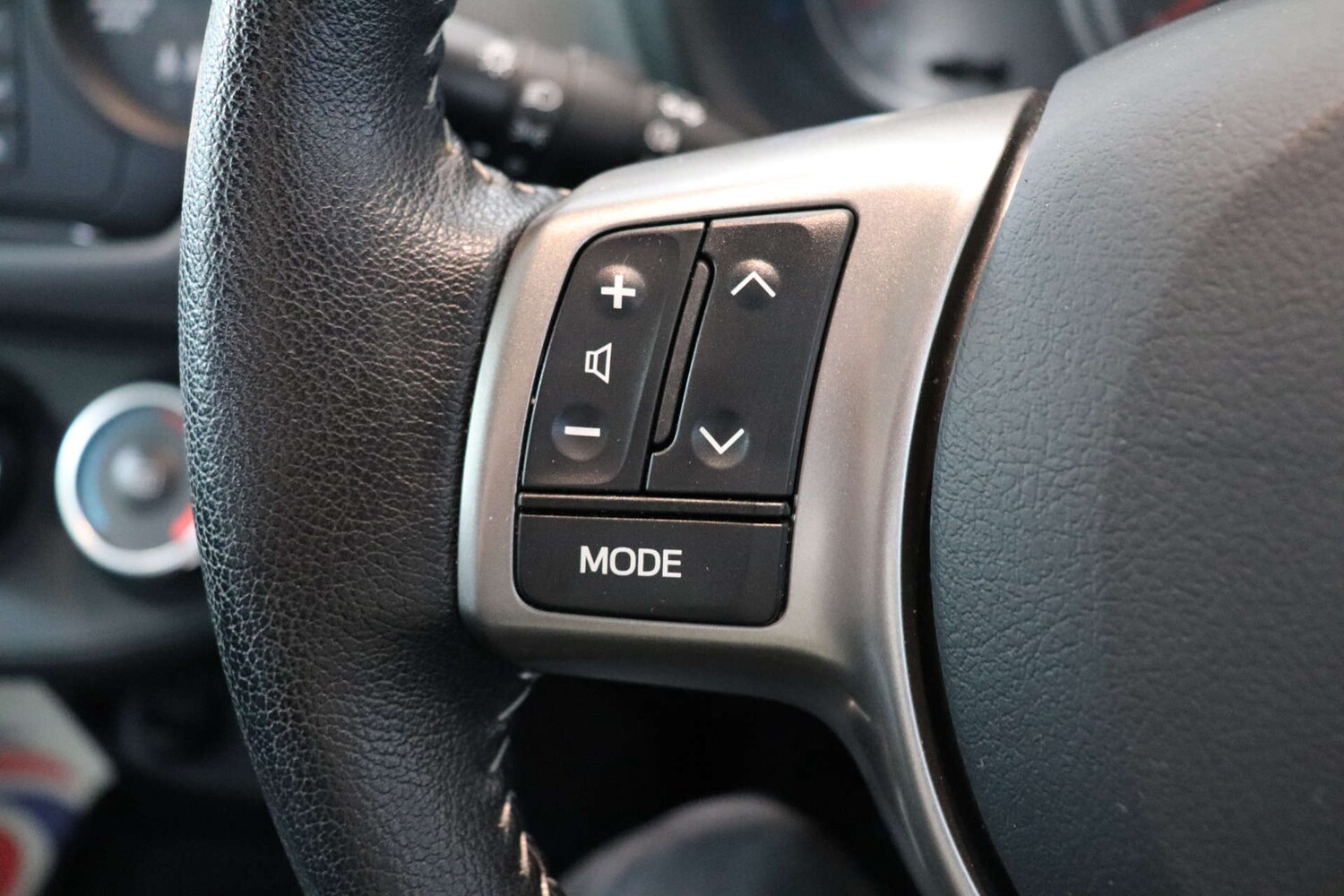 Used Toyota Yaris 2016 for sale - 76277506: Photo 49