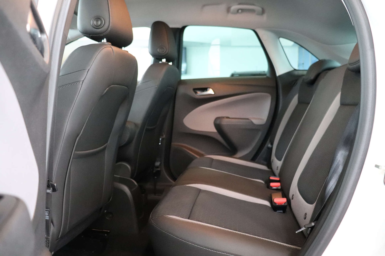 Used Vauxhall Crossland X 2019 for sale - 76625867: Photo 30