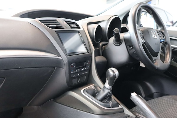 Used Honda Civic 2016 for sale - 76301994: Photo 37