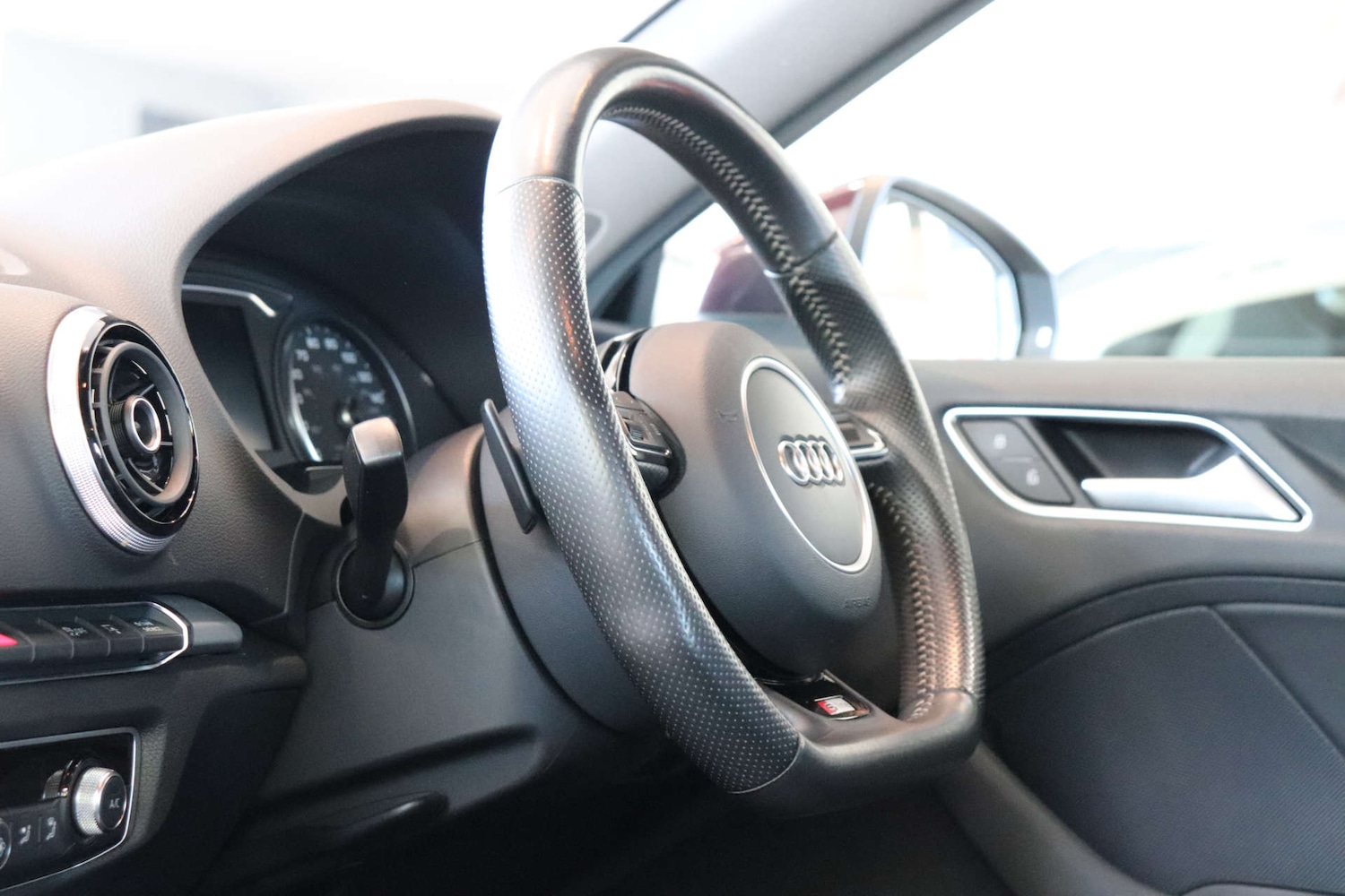 Used Audi A3 2015 for sale - 76602068: Photo 43