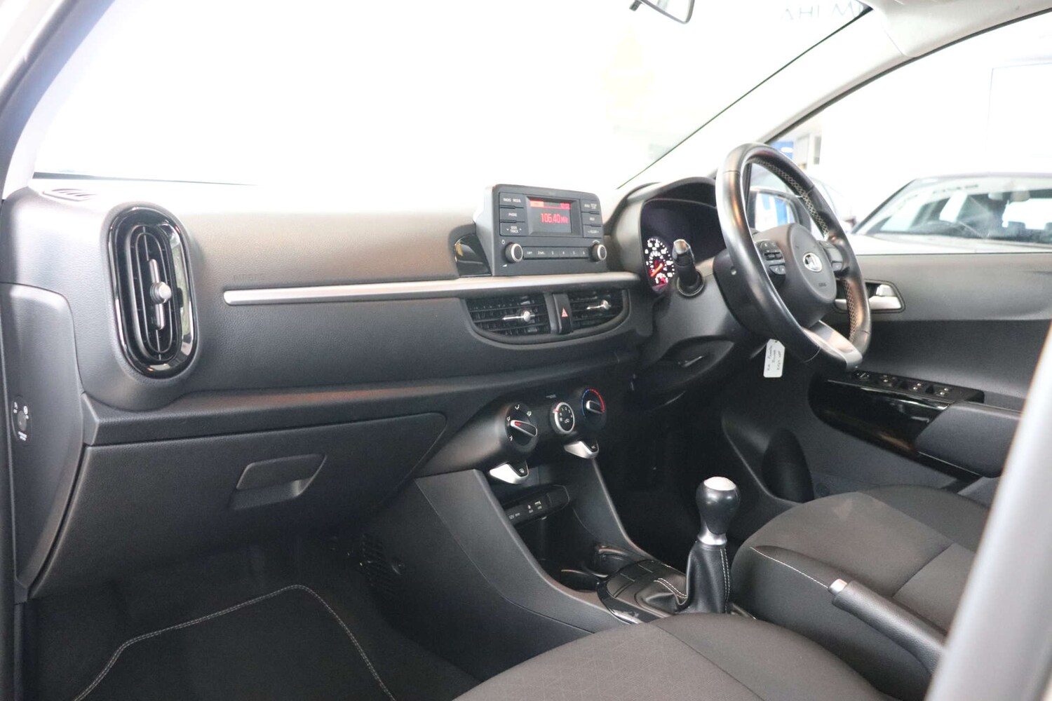 Used Kia Picanto 2017 for sale - 76092342: Photo 35